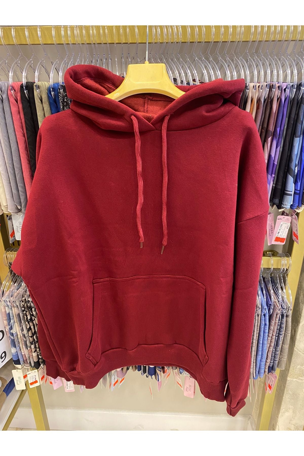 kapüşonlu sweatshirt