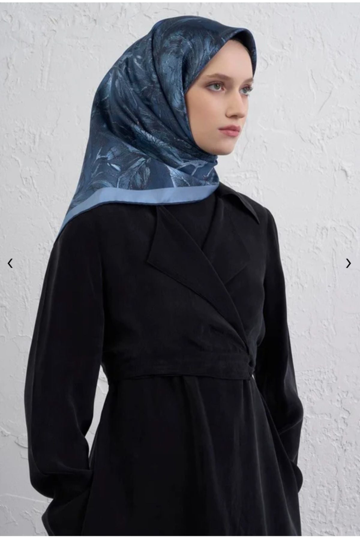Çiçek Desen Saf İpek Twill Eşarp