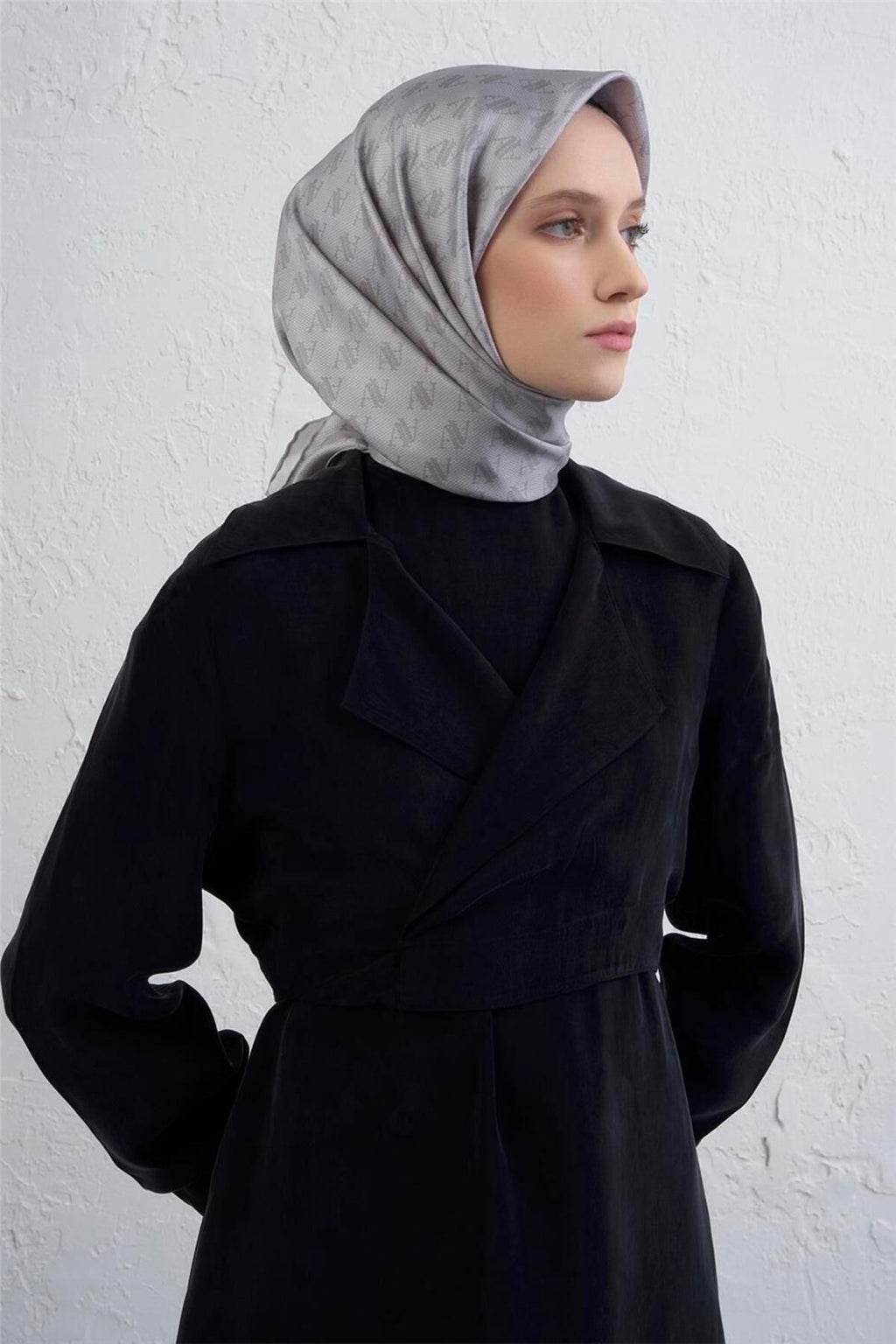 Armine Monogram Desenli Saf İpek Twill Eşarp 9412D 87