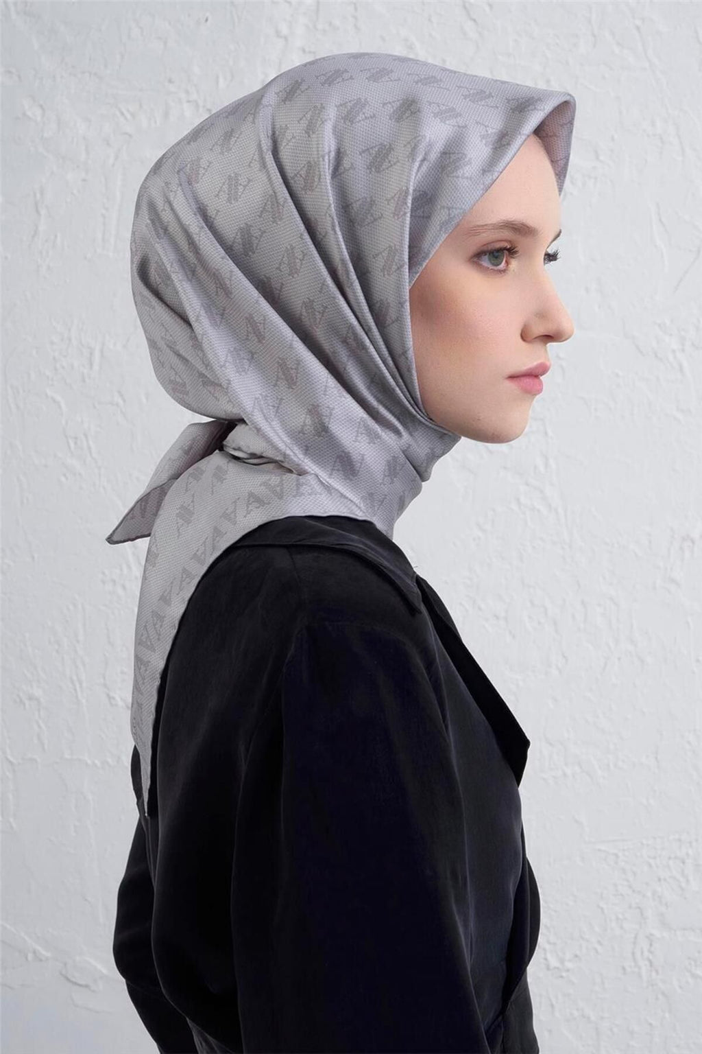 Armine Monogram Desenli Saf İpek Twill Eşarp 9412D 87