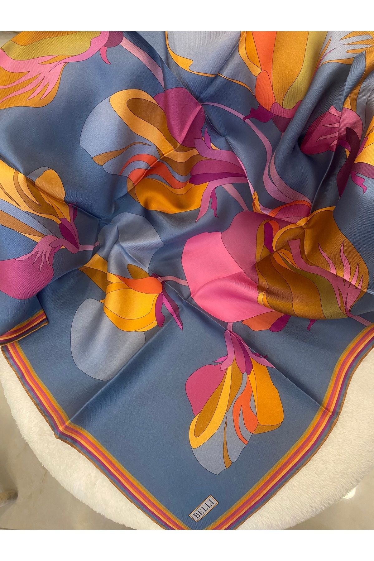 Belli Çiçek Desen %100 Twill İpek Eşarp