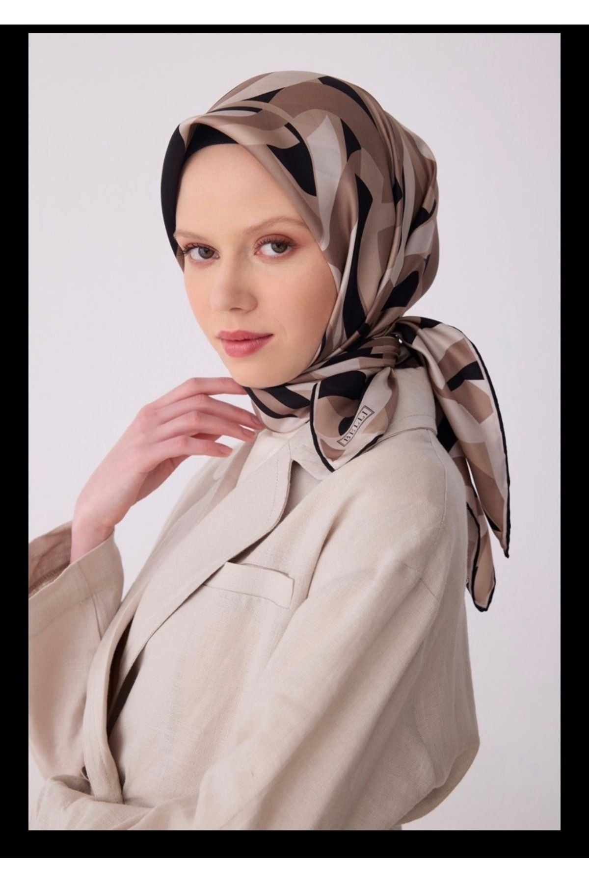 Geometrik Desen %100 Twill İpek Eşarp