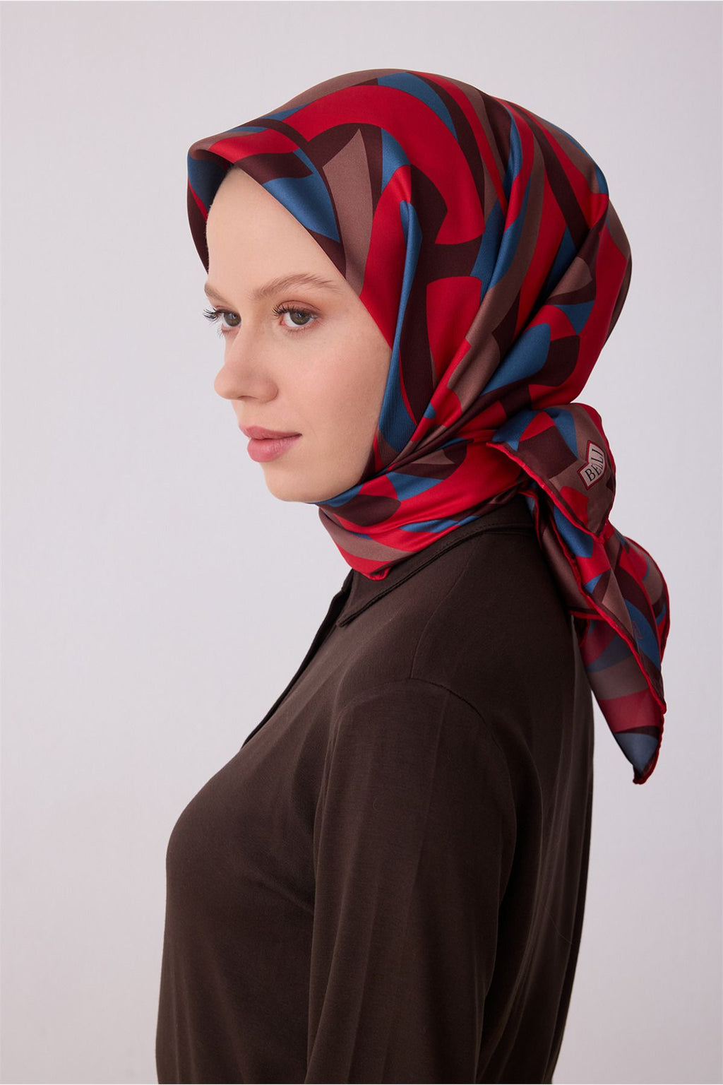 Belli Çok Renkli Geometrik Desen %100 Twill İpek Eşarp 4327 - 85