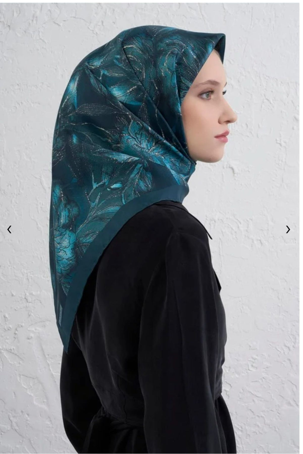 Armine Çiçek Desenli Saf İpek Twill Eşarp