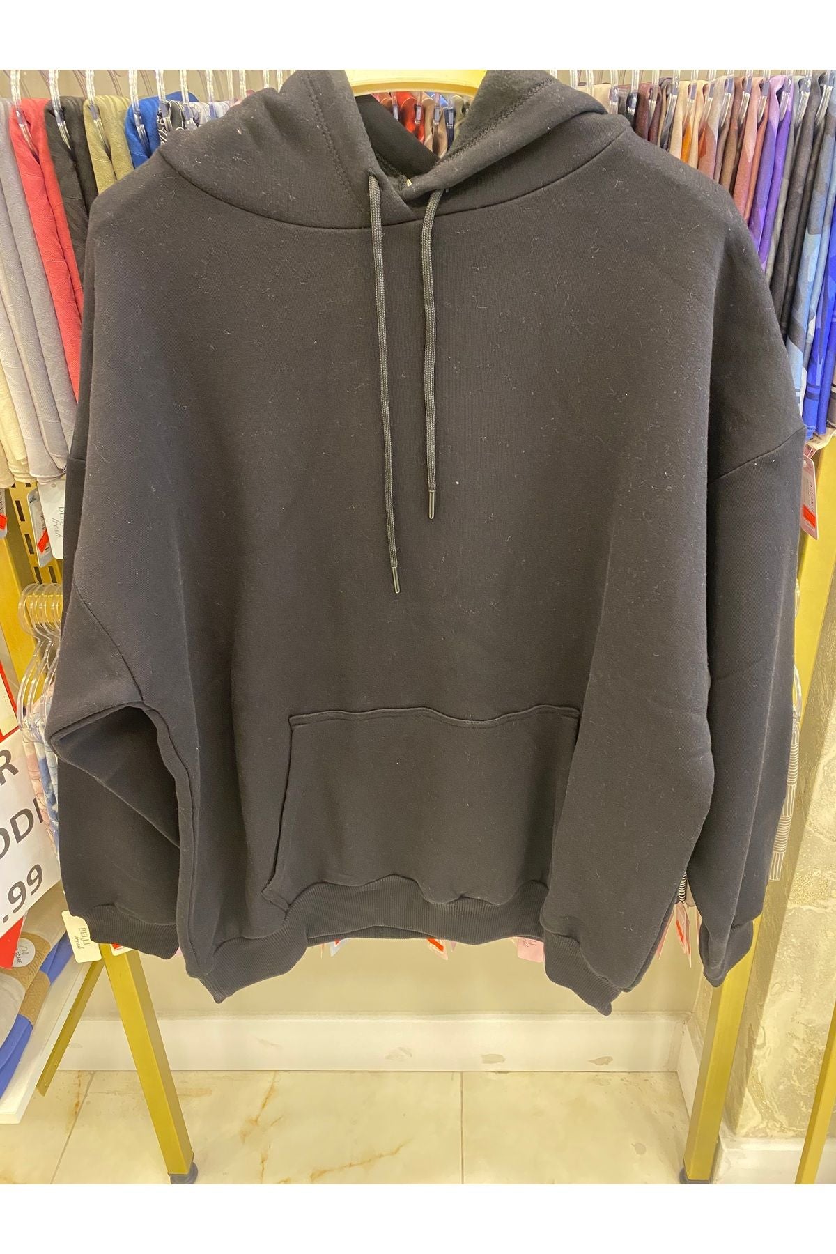 kapüşonlu sweatshirt