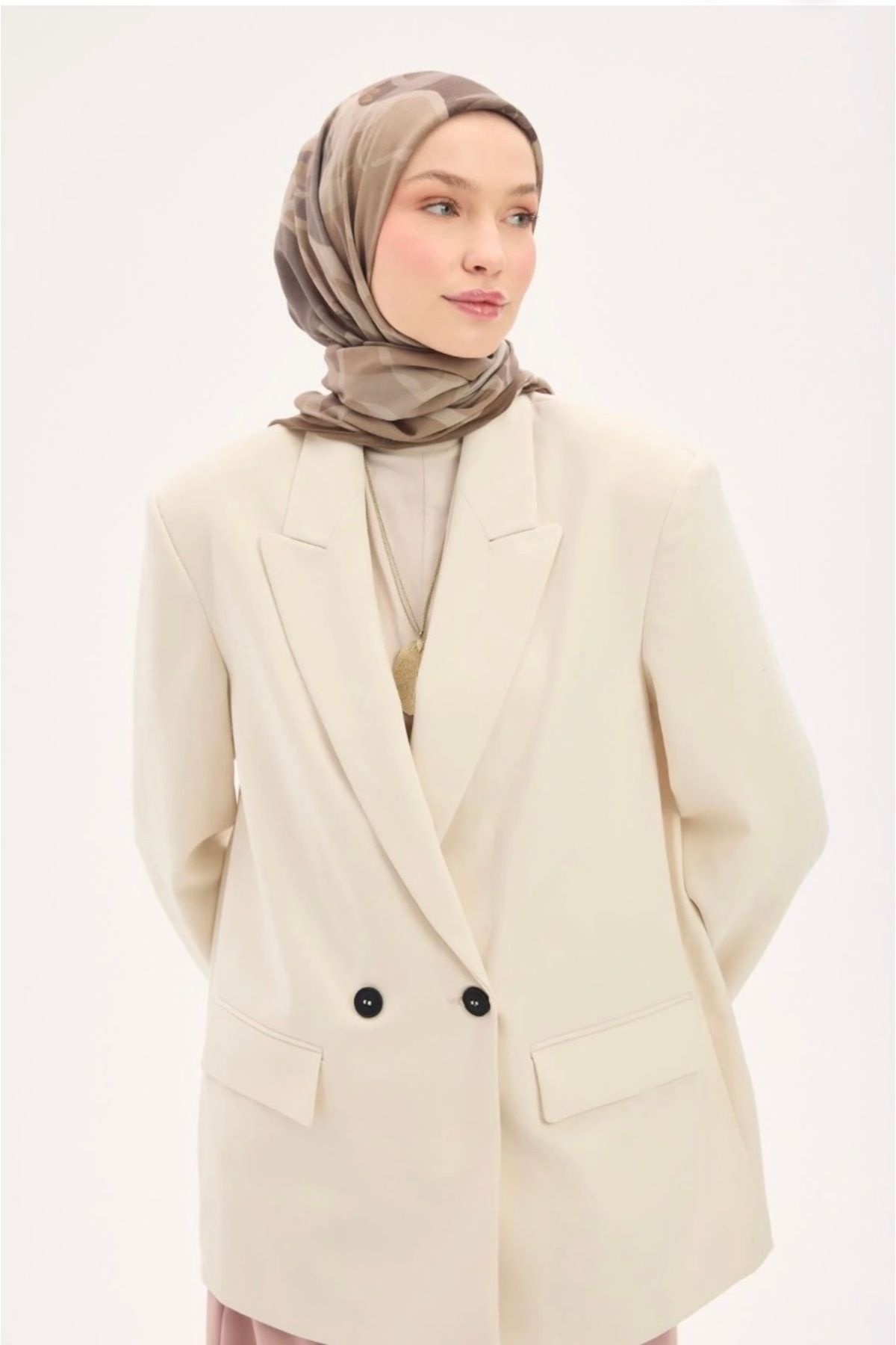 arve Lina eşarp