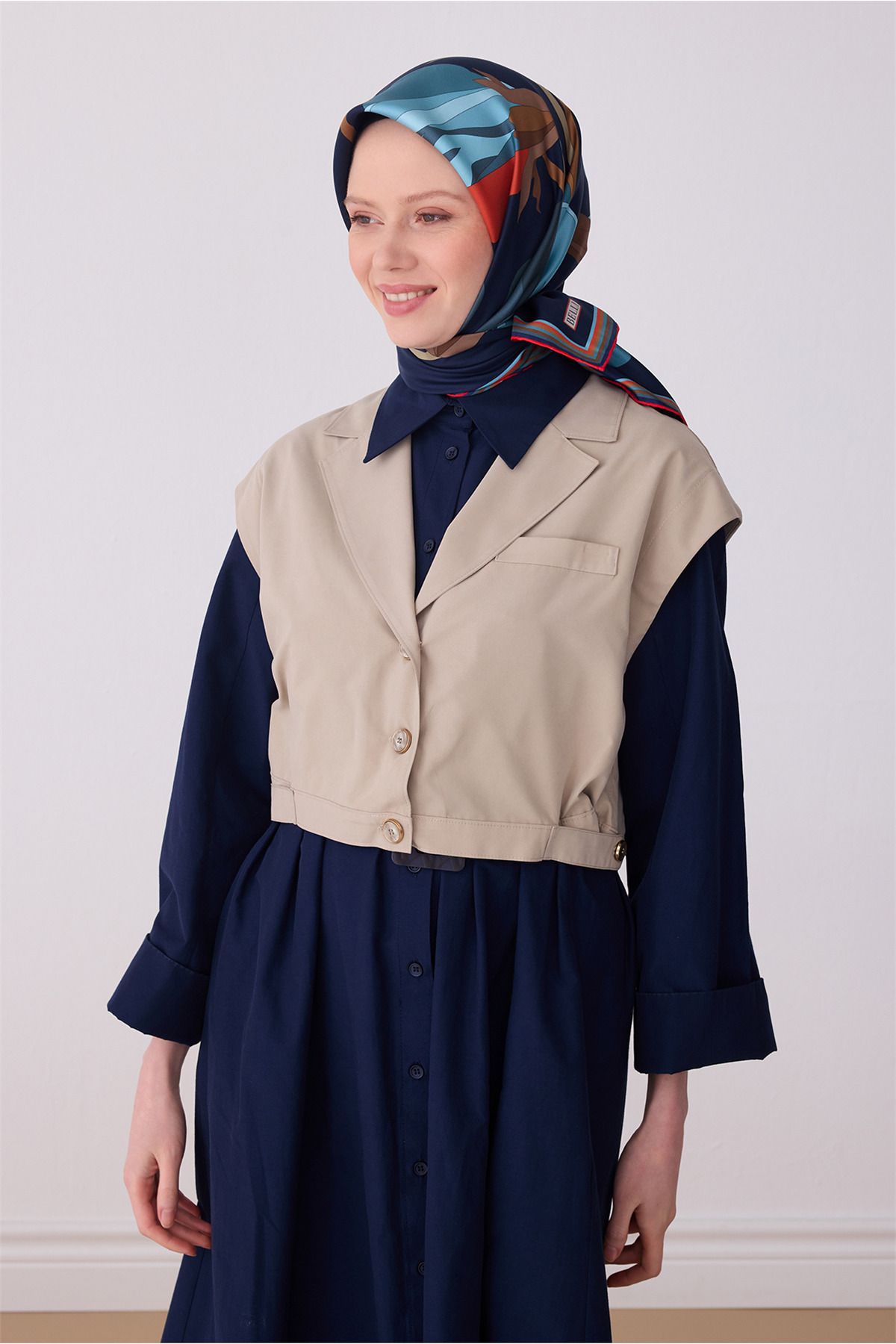 Belli Lacivert Çiçek Desen %100 Twill İpek Eşarp 4303 - 51