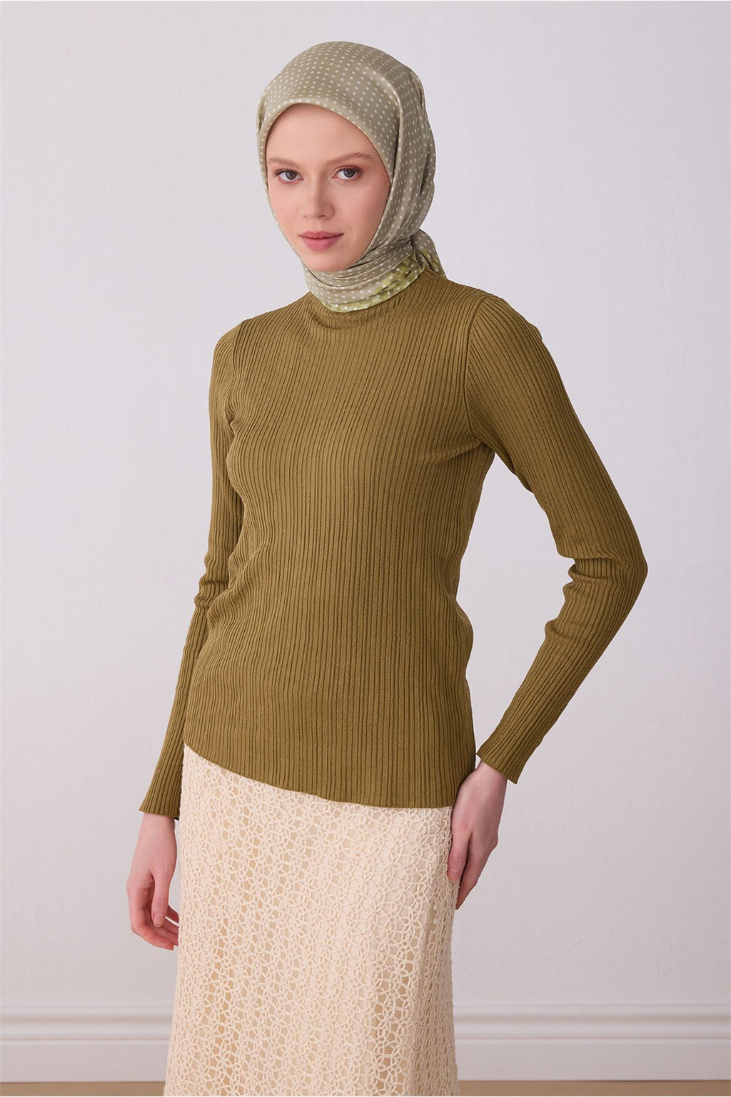 Belli Yeşil Klasik Desen %100 Twill İpek Eşarp 4326 - 85