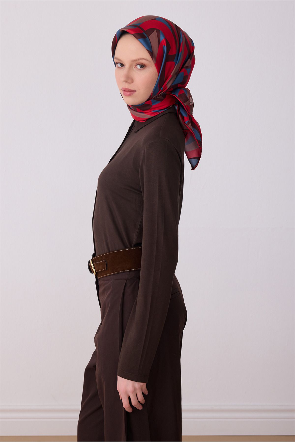 Belli Çok Renkli Geometrik Desen %100 Twill İpek Eşarp 4327 - 85